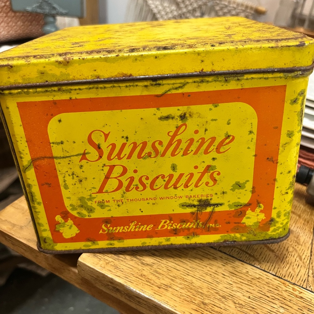 Sunshine Biscuits Tin
